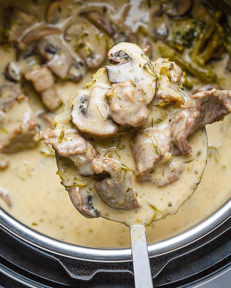 Instant Pot Creamy Beef with Mushroom, Cream Cheese and Broccoli - #recipe by #eatwell101 - https://www.eatwell101.com/instant-pot-beef-mushroom-broccoli-recipe