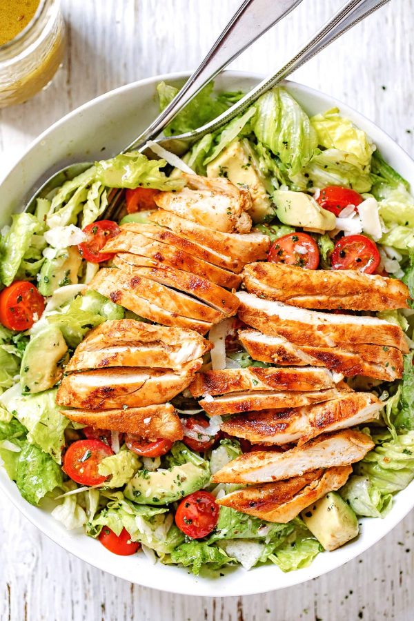 Blackened Chicken Salad - #recipe by #eatwell101 - https://www.eatwell101.com/blackened-chicken-avocado-salad-recipe