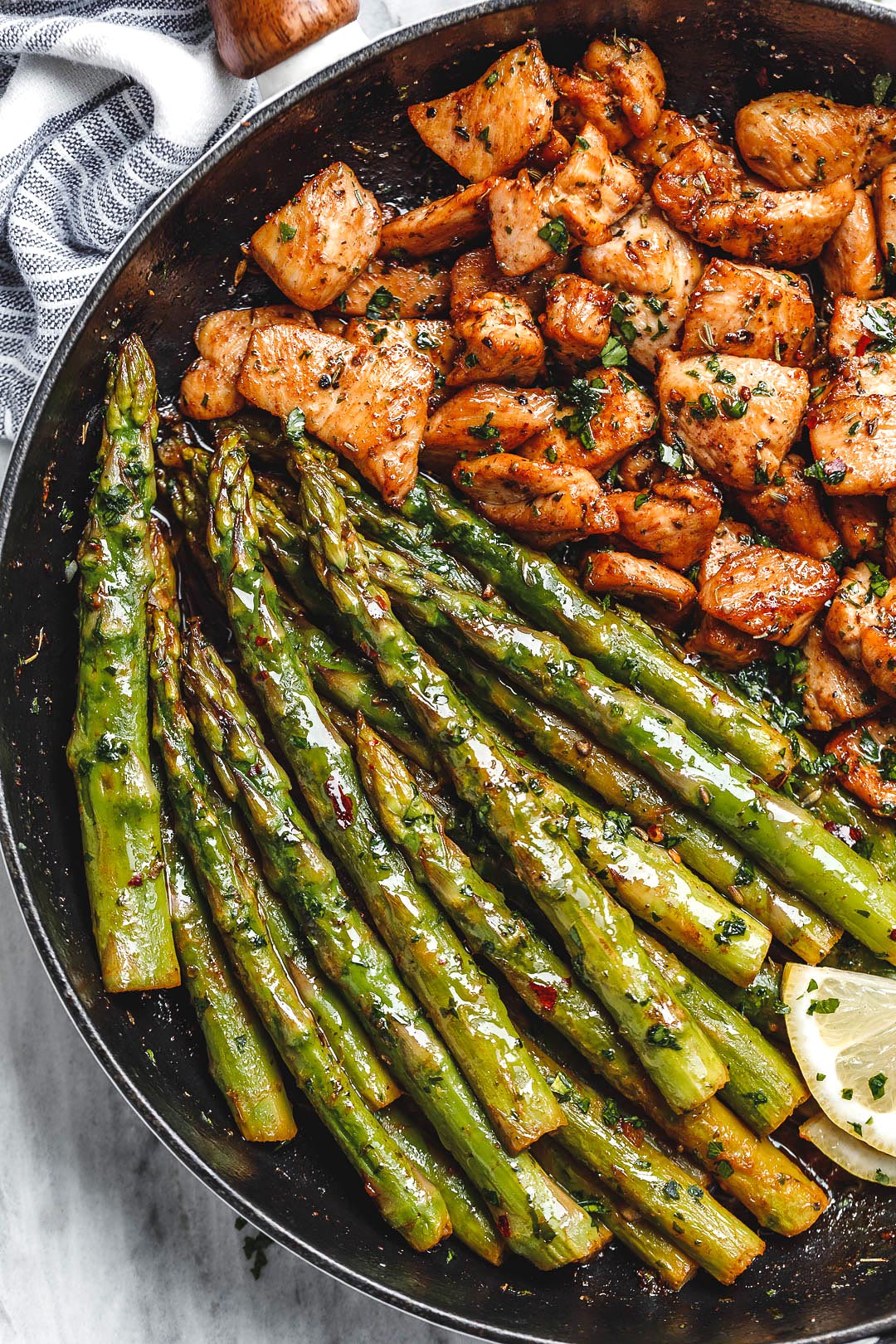 Garlic Butter Chicken Bites with Asparagus