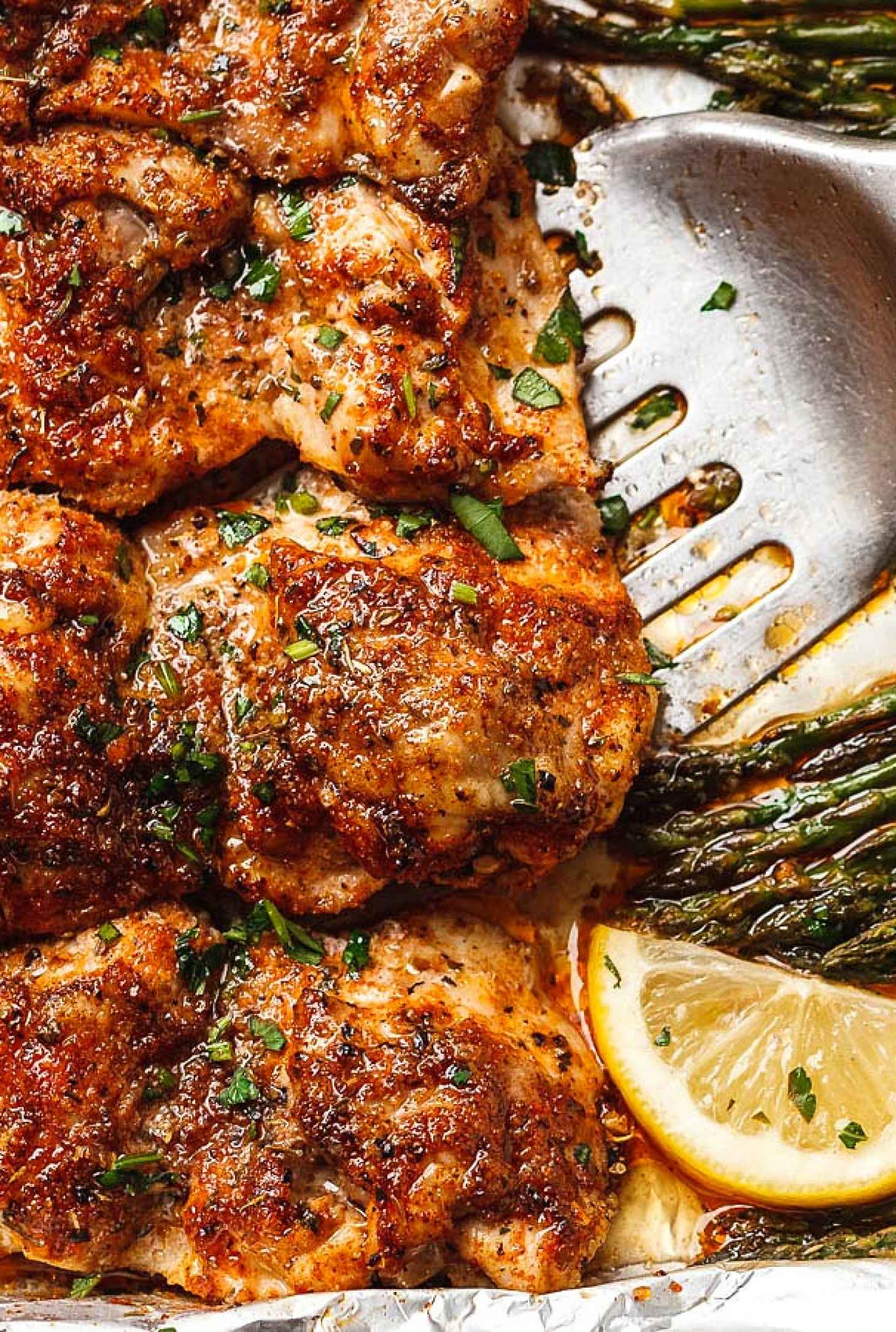 Best Oven-Baked Chicken - #recipe by #eatwell101 - https://www.eatwell101.com/oven-baked-chicken-with-asparagus-recipe
