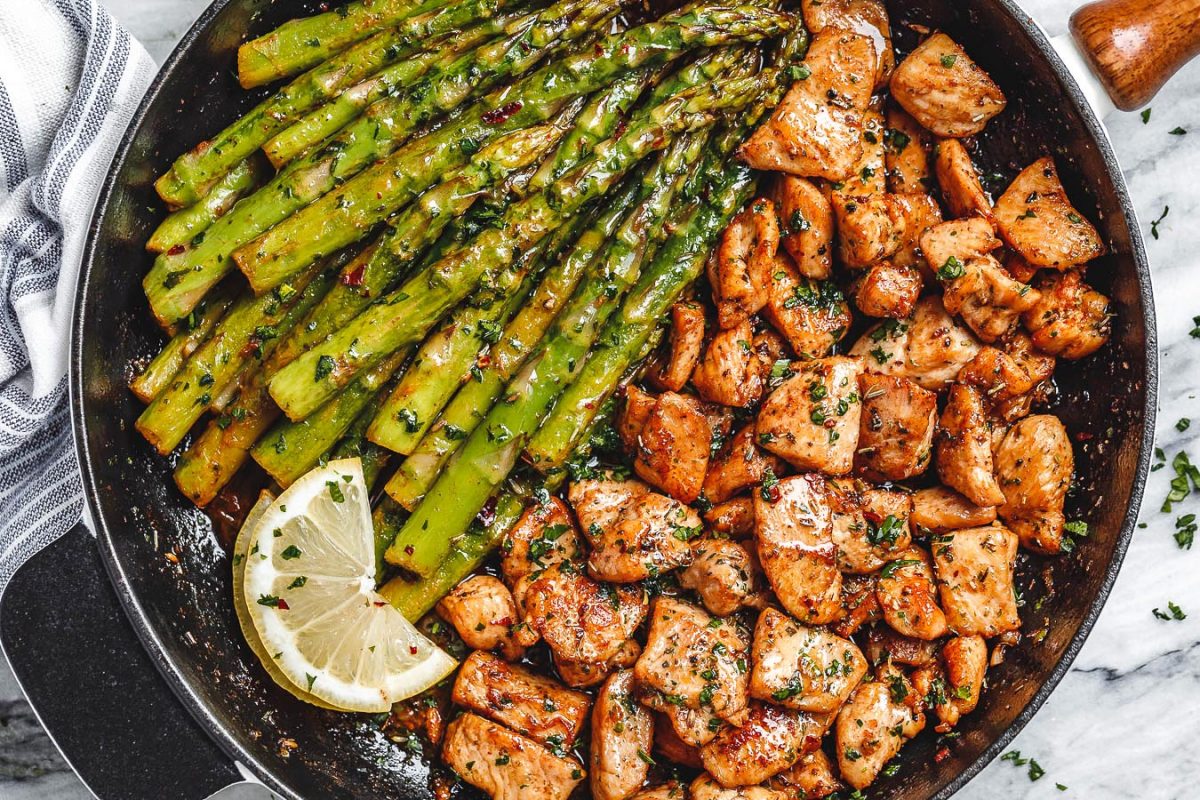 Garlic Butter Chicken Bites with  Asparagus