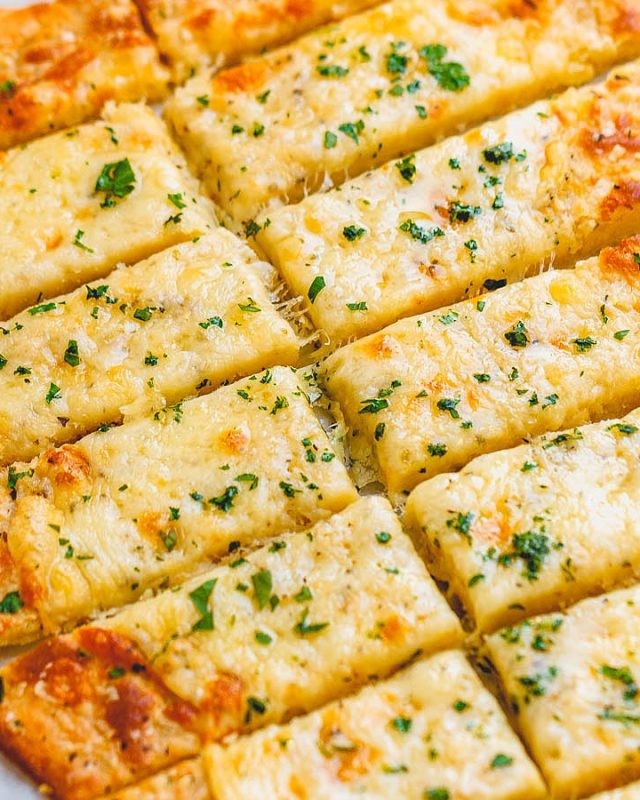 Four-Cheese Breadsticks - #recipe by #eatwell101 - https://www.eatwell101.com/four-cheese-keto-breadsticks-recipe