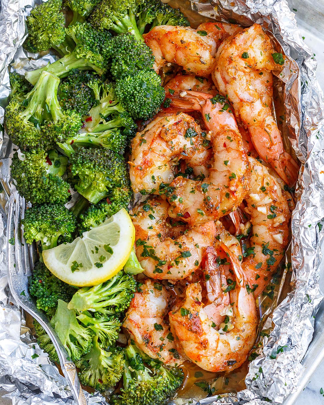 Baked Shrimp in Foil Packs Recipe with Garlic Lemon Butter Sauce – How ...