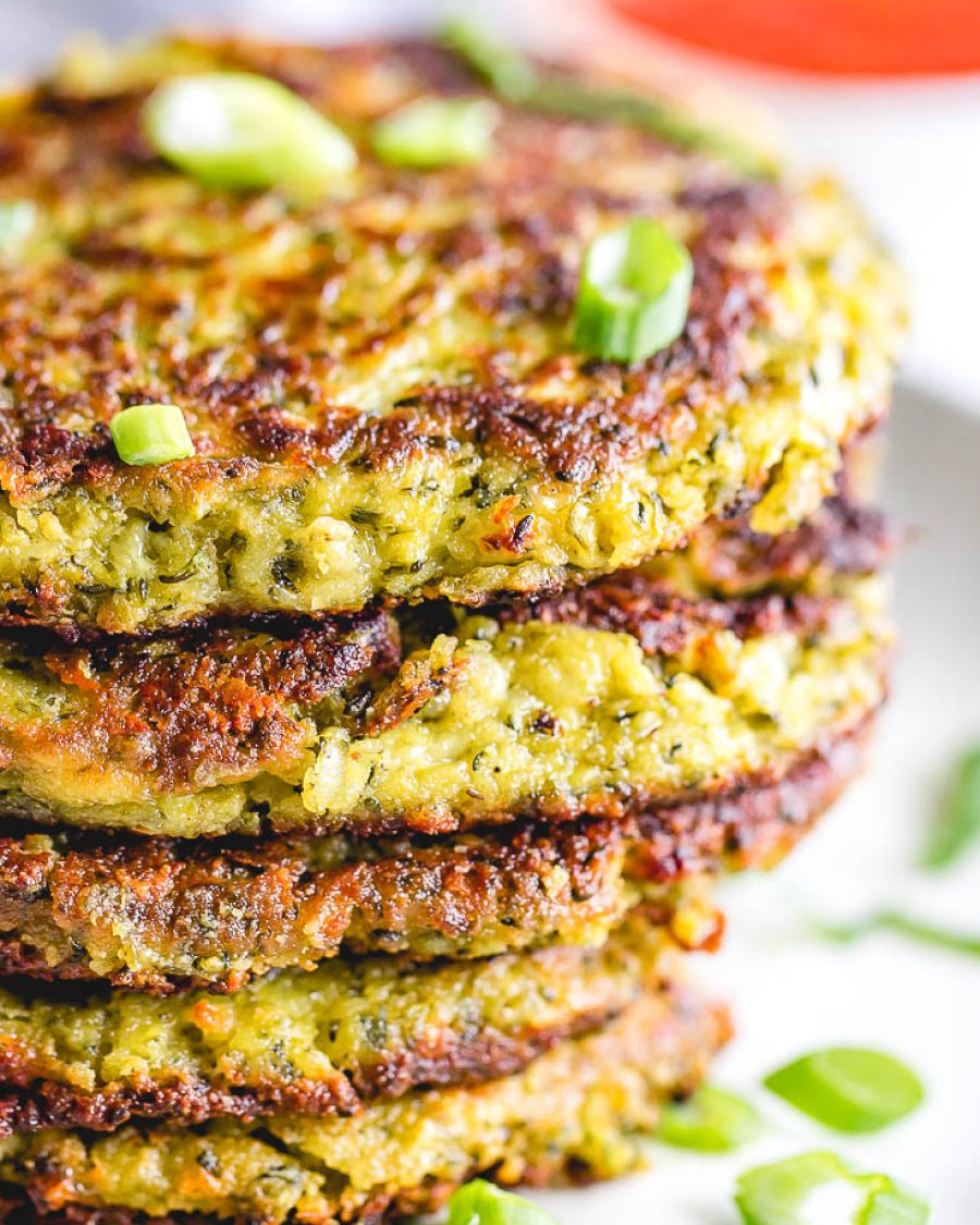 Cheesy Broccoli Fritters - #recipe by #eatwell101 - https://www.eatwell101.com/cheesy-broccoli-fritters-recipe