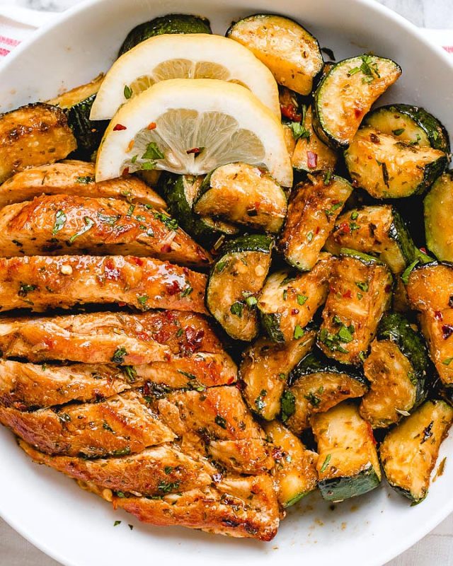 Asado Chicken and Sauteed Lemon Zucchini - #recipe by #eatwell101 - https://www.eatwell101.com/asado-chicken-sauteed-zucchini-recipe