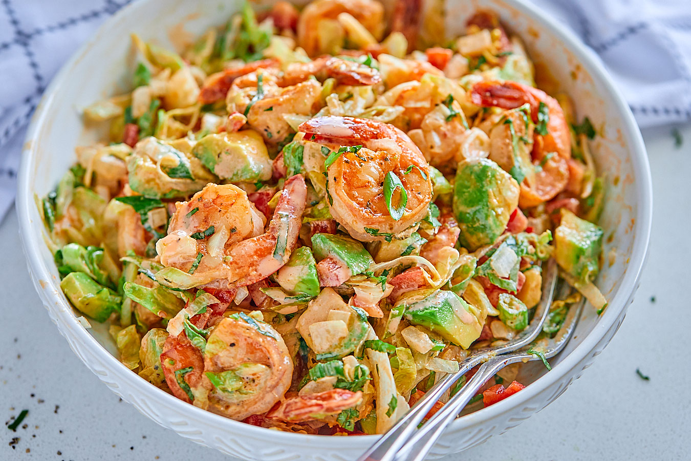 Healthy Lettuce Shrimp Avocado Salad