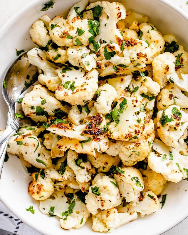 Healthy Roasted Cauliflower Salad - #recipe by #eatwell101 - https://www.eatwell101.com/roasted-cauliflower-salad-recipe