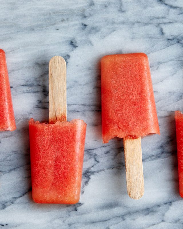 Watermelon Pineapple Popsicles {Sugar-Free} - #recipe by #eatwell101 - https://www.eatwell101.com/sugar-free-watermelon-pineapple-popsicles-recipe