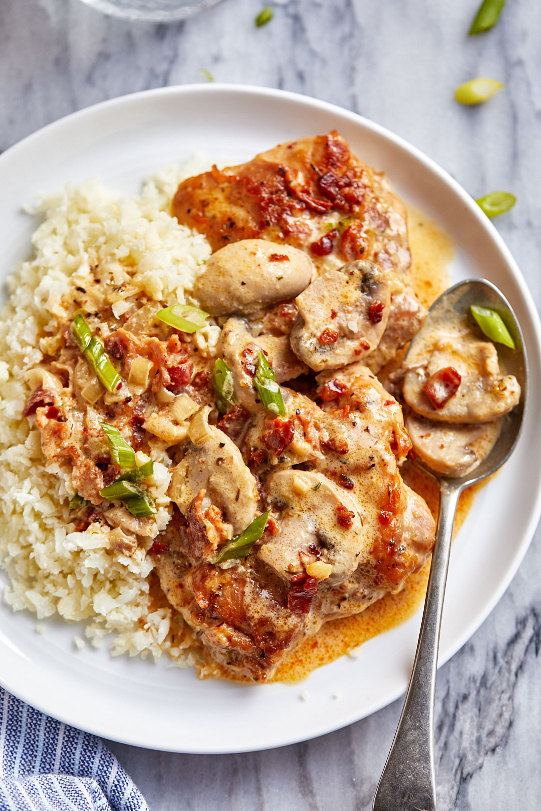 Creamy Mushroom Chicken Skillet With Bacon Recipe Eatwell101 Creamy Mushroom Chicken Skillet With Bacon Recipe Eatwell101