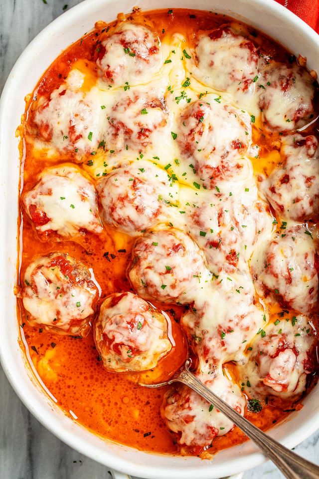 Cheesy Meatballs Casserole {Low Carb}