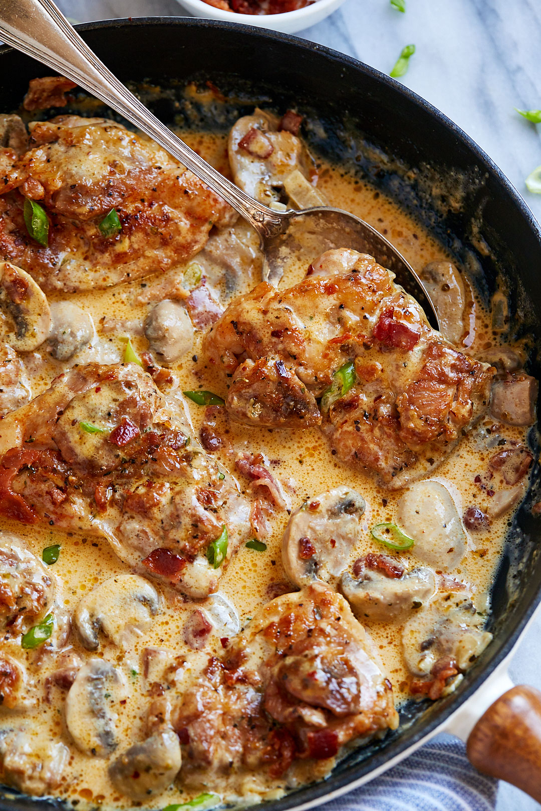 Creamy Mushroom Chicken Skillet with Bacon Recipe — Eatwell101