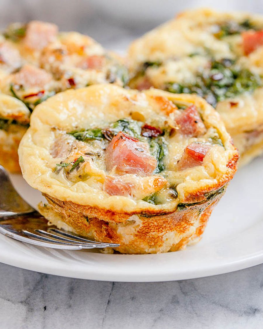 Ham and Spinach Egg Muffins - #recipe by #eatwell101 - https://www.eatwell101.com/ham-spinach-egg-muffins-recipe