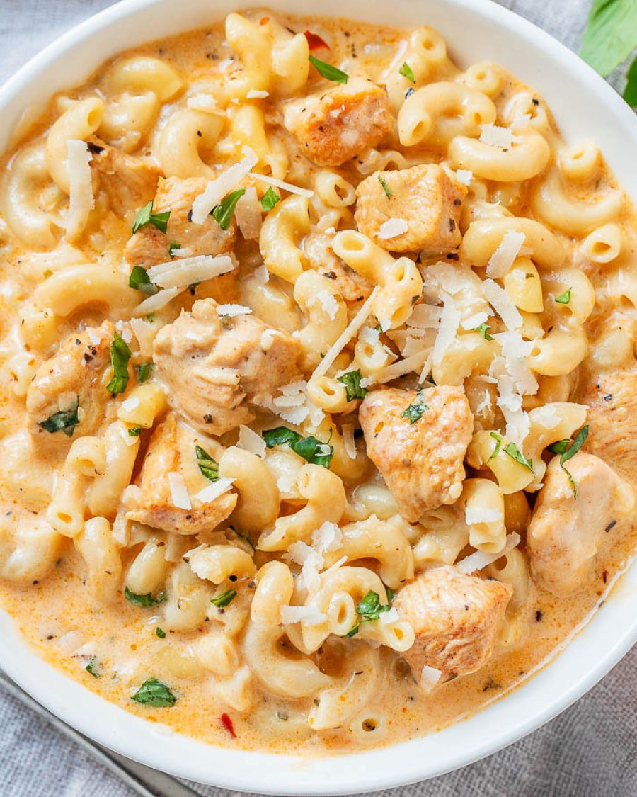 Instant Pot Creamy Garlic Parmesan Chicken Pasta - #recipe by #eatwell101 - https://www.eatwell101.com/instant-pot-chicken-pasta-recipe