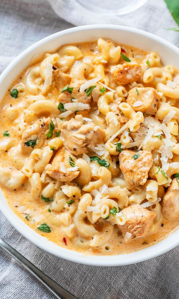 Instant Pot Creamy Garlic Chicken Pasta