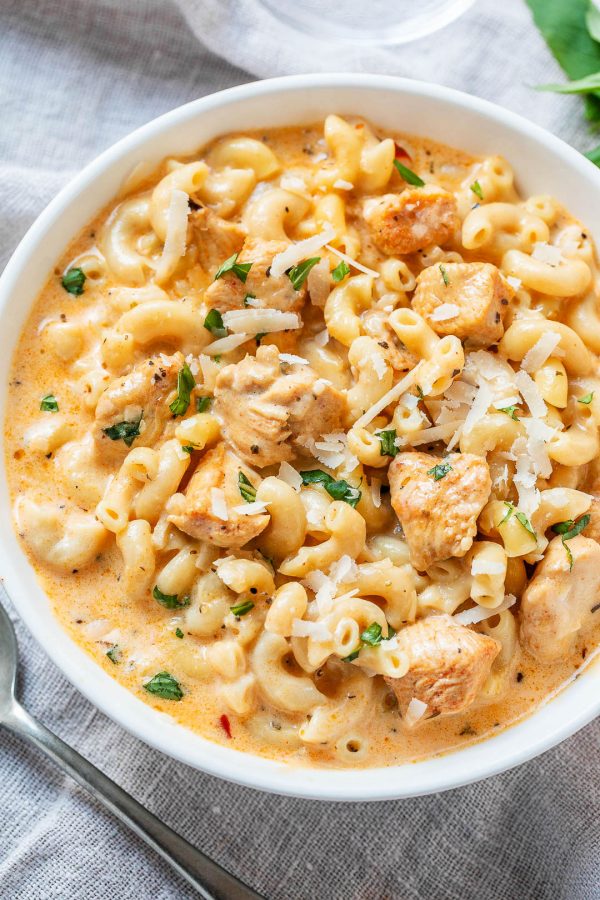 Instant Pot Creamy Garlic Chicken Pasta - #recipe by #eatwell101 - https://www.eatwell101.com/instant-pot-chicken-pasta-recipe