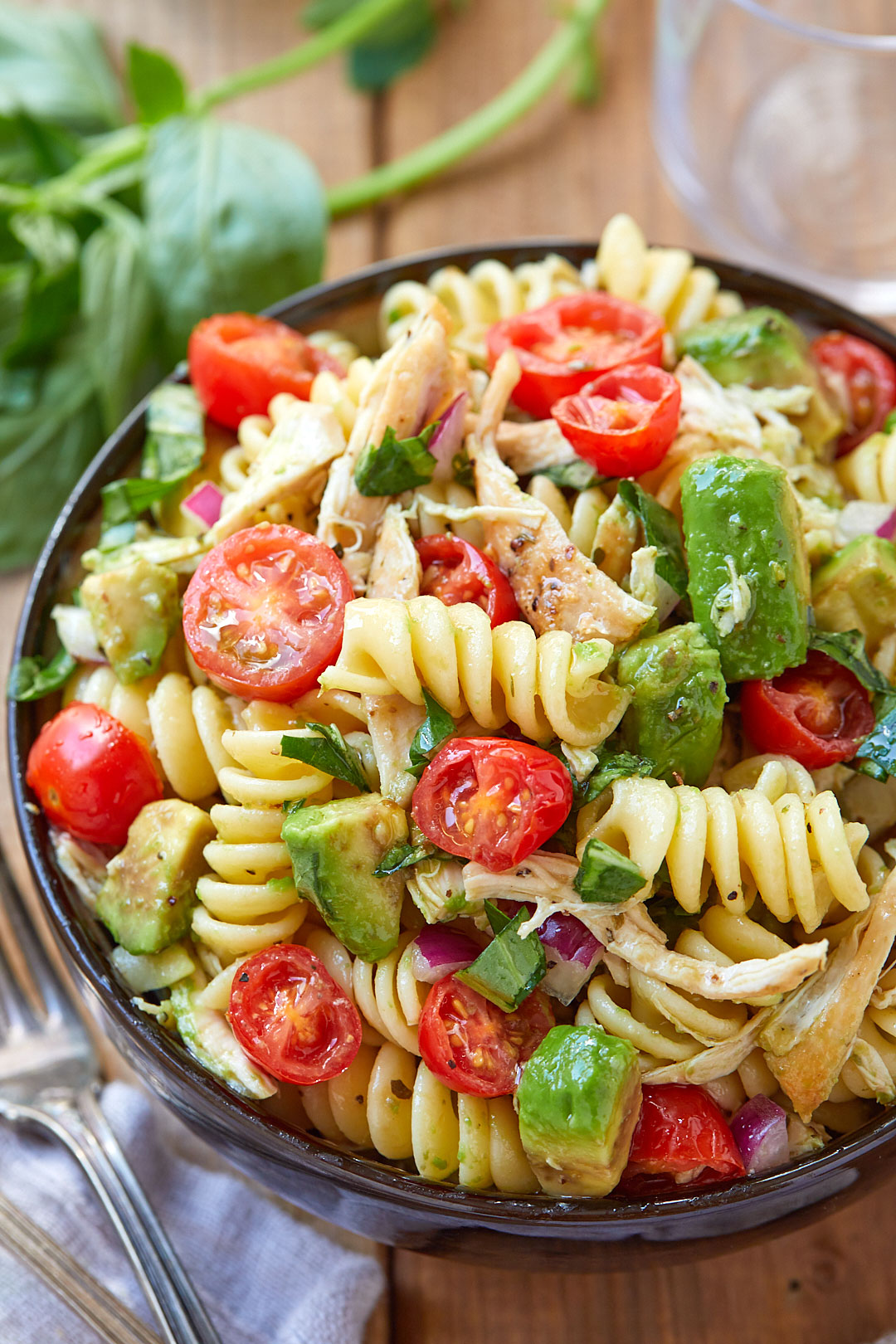 Healthy Chicken Pasta Salad Recipe with Avocado – Chicken Pasta Salad ...