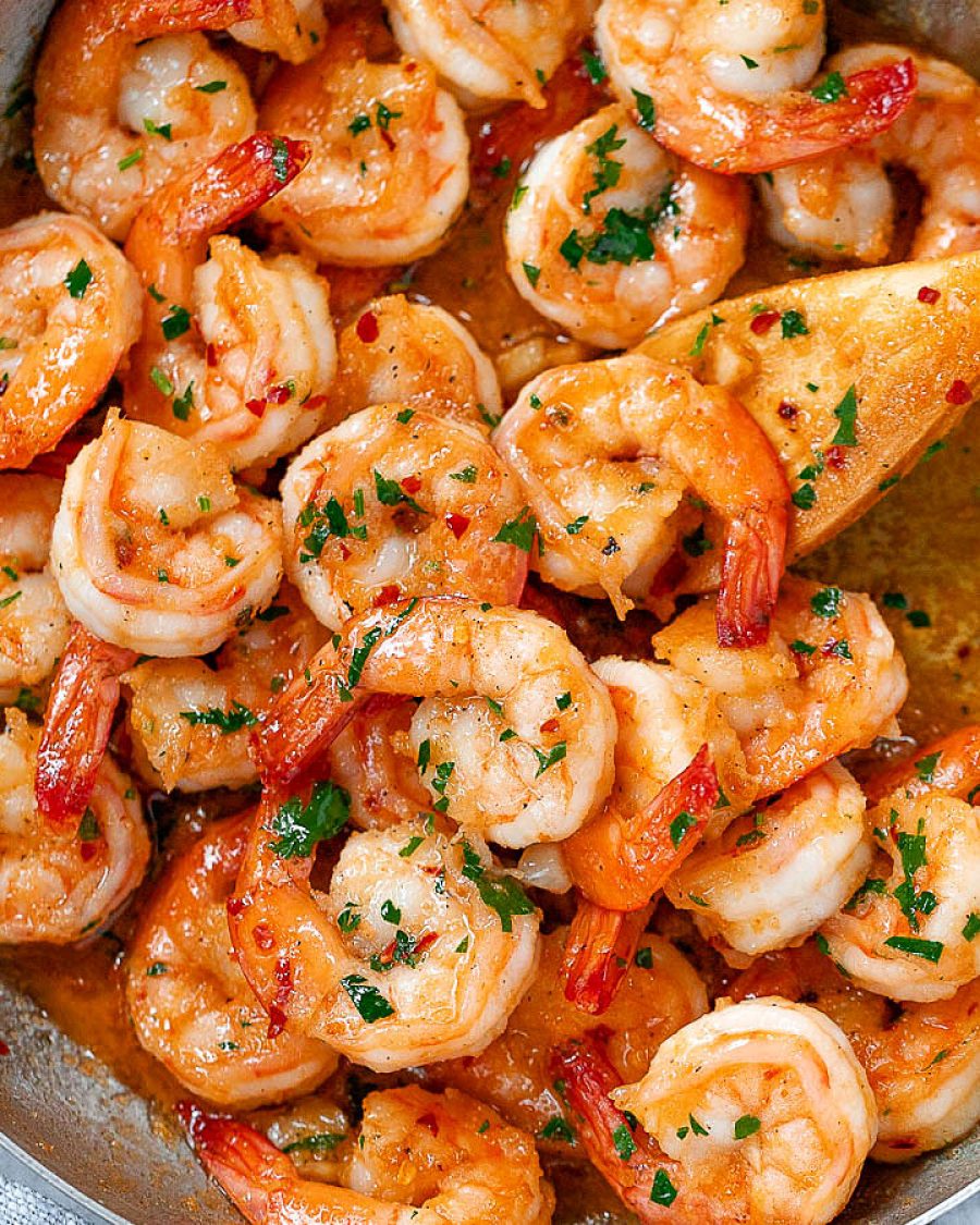 10-Minute Garlic Butter Shrimp - #recipe by #eatwell101 - https://www.eatwell101.com/garlic-butter-shrimp-recipe