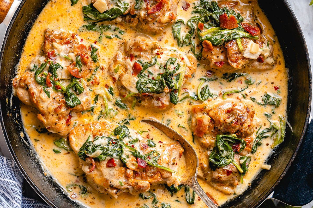 Creamy Garlic Chicken with Spinach and Bacon