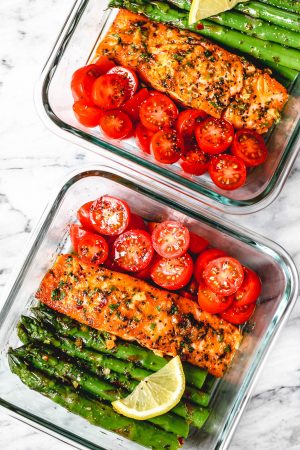 Meal-Prep Salmon and Asparagus in  (15-Minute )