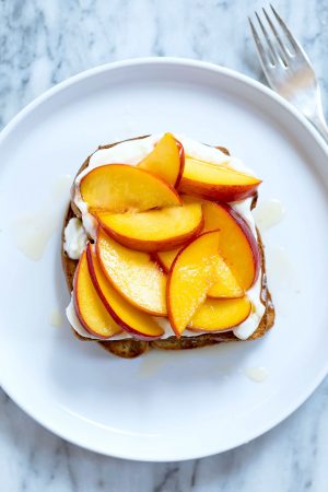 Peach Toasts with Honey and Cream Cheese