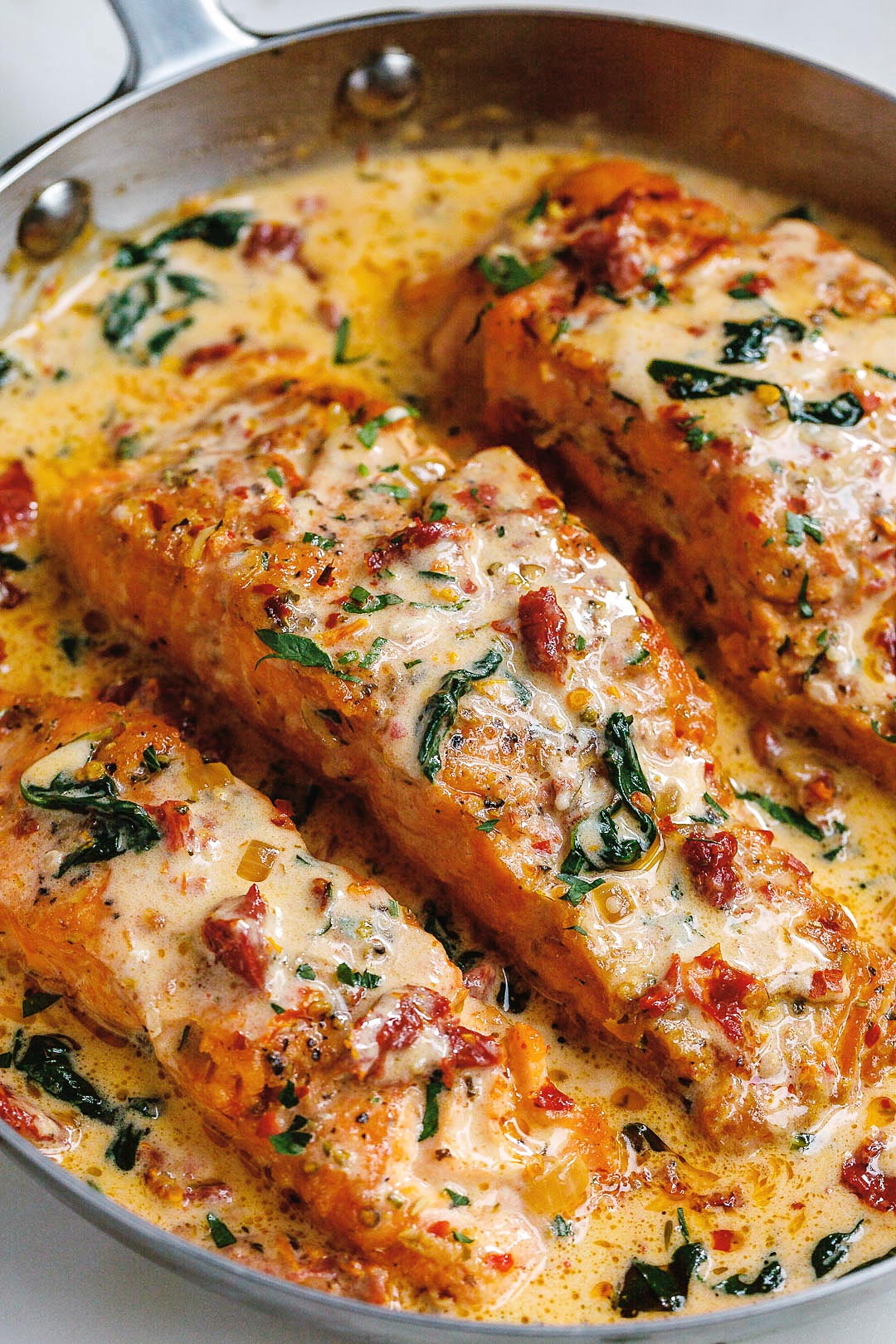 Recette de saumon toscan à l'ail crémeux-Comment faire cuire le saumon ...