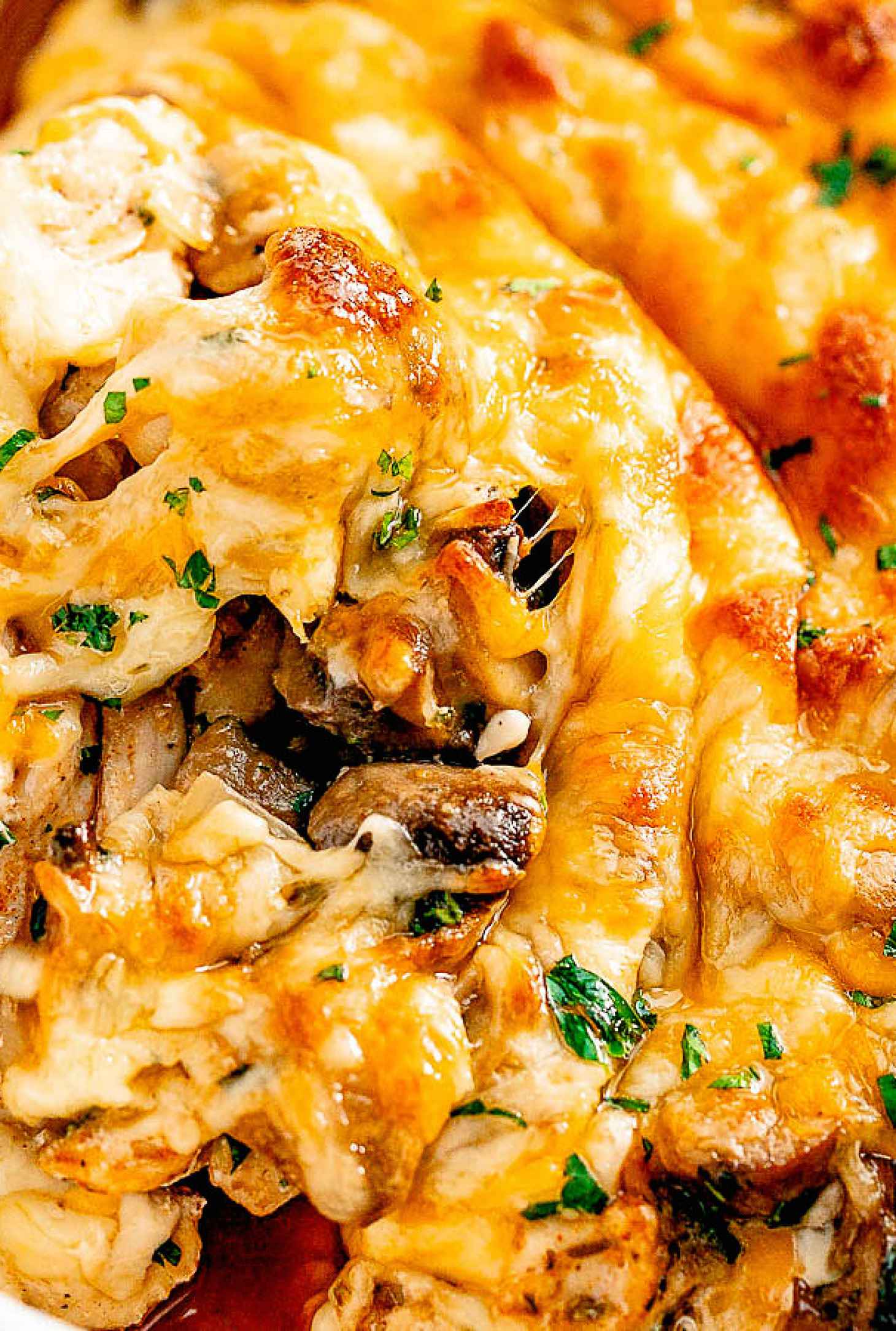 Garlic Mushrooms Chicken Casserole with Parmesan - #recipe by #eatwell101 - https://www.eatwell101.com/garlic-mushroom-chicken-casserole-recipe