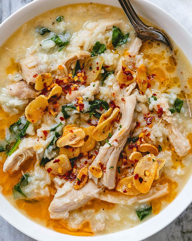 Garlic Parmesan Chicken Rice Soup with Spinach - #recipe by #eatwell101 - https://www.eatwell101.com/garlic-chicken-rice-soup-recipe