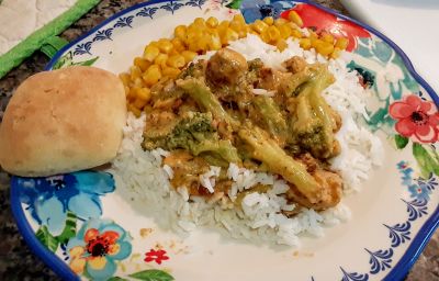 15-Minute Broccoli Chicken in Cream Cheese Sundried Tomato Sauce