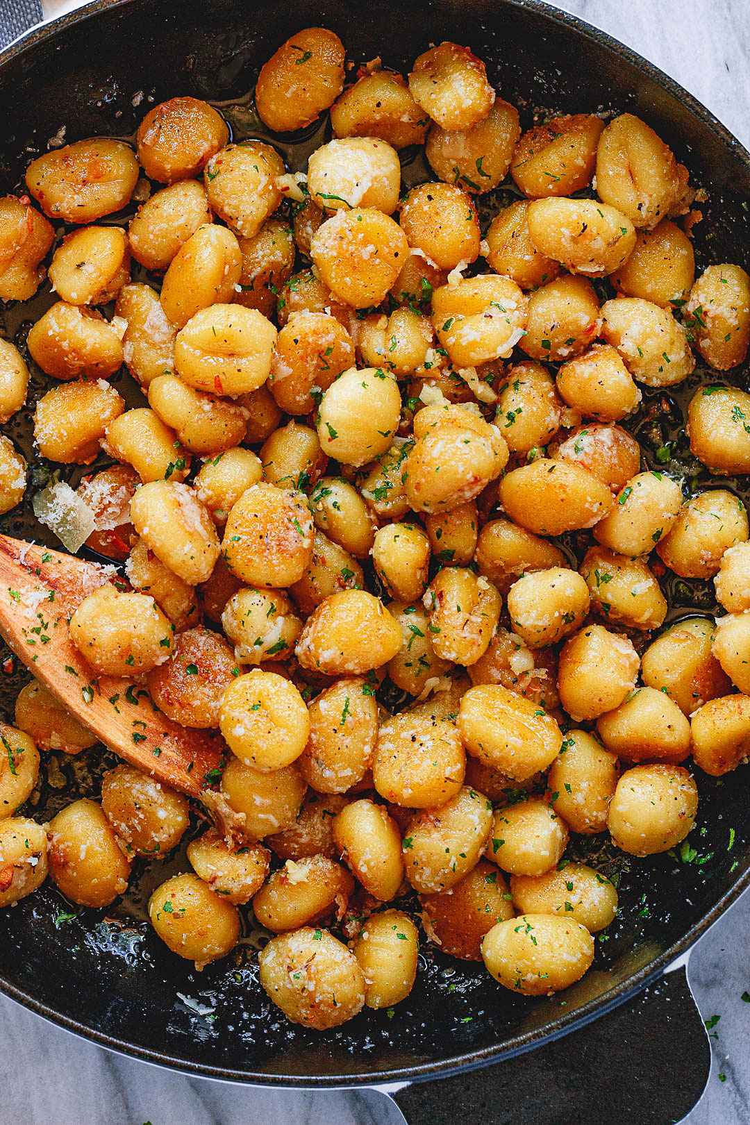 garlic butter parmesan gnocchi