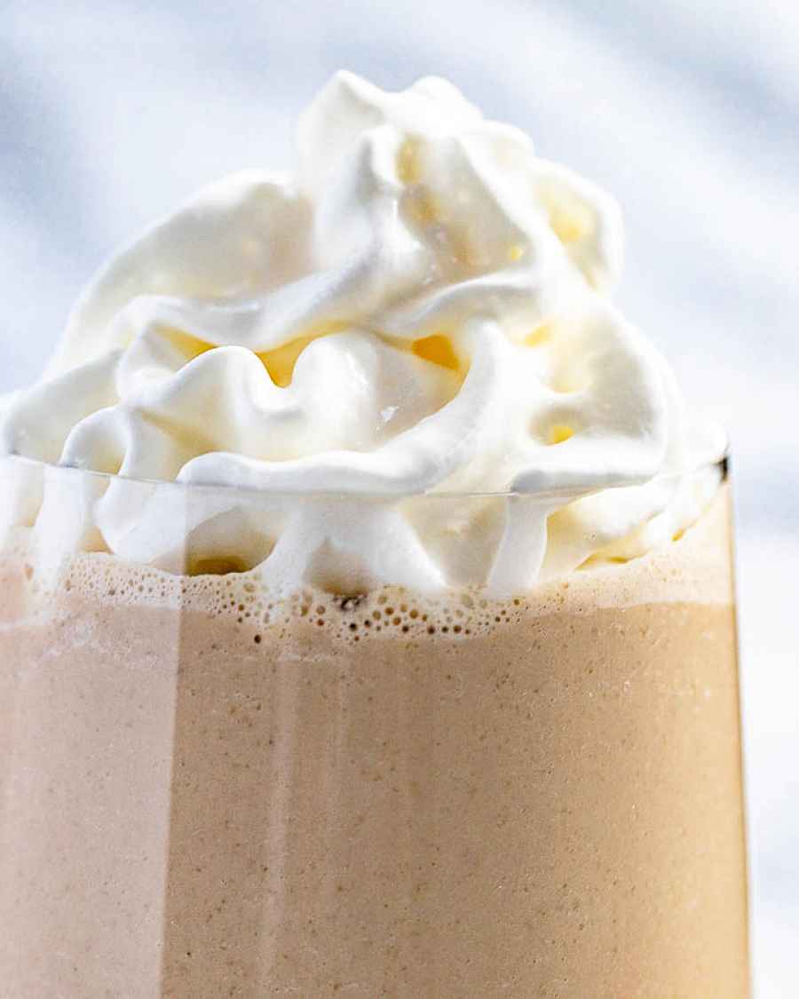 Banana Coffee Smoothie - #recipe by #eatwell101 - https://www.eatwell101.com/banana-coffee-smoothie-recipe