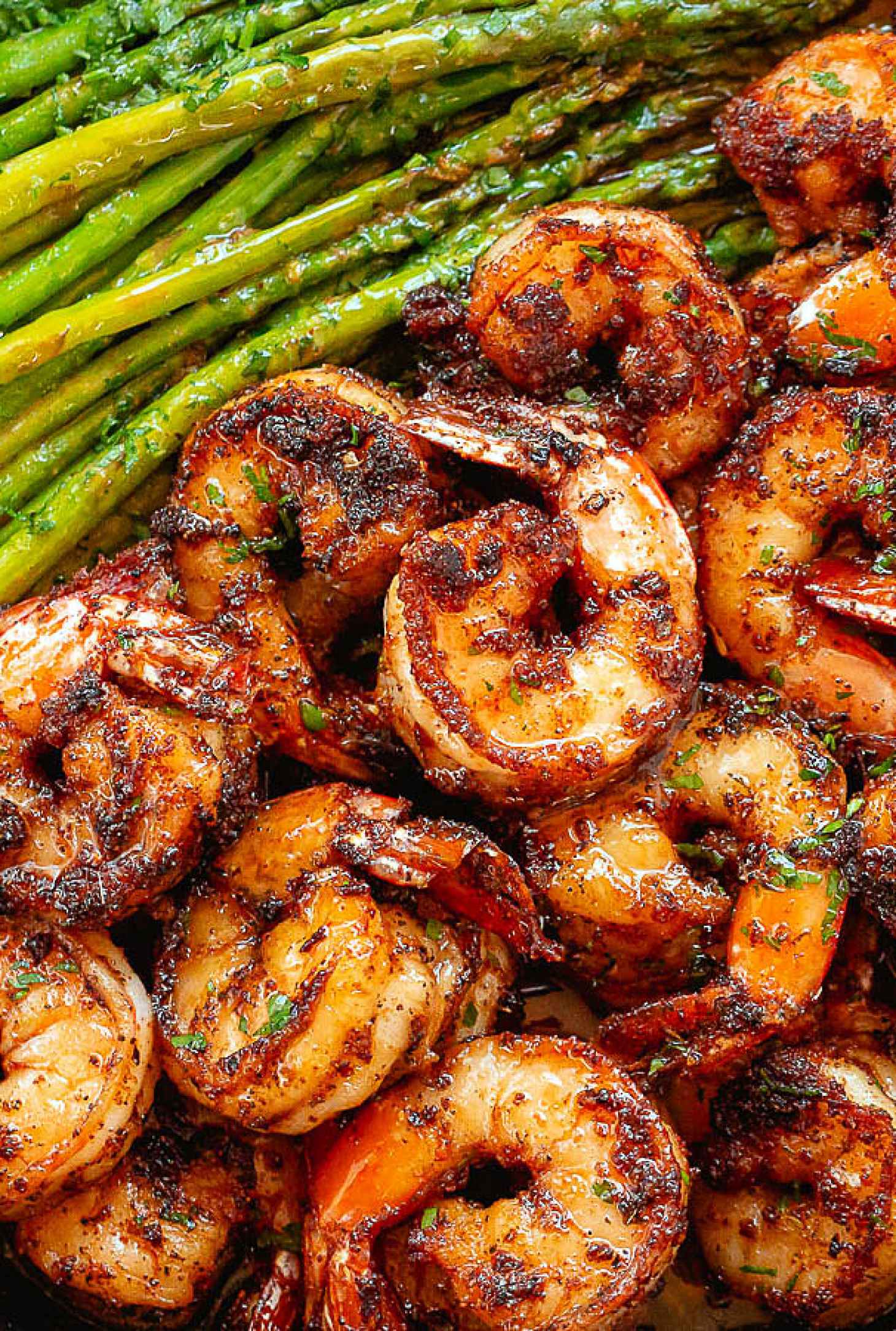 Blackened Shrimp and Asparagus Skillet (20 Minutes) - #recipe by #eatwell101 - https://www.eatwell101.com/blackened-shrimp-asparagus-recipe