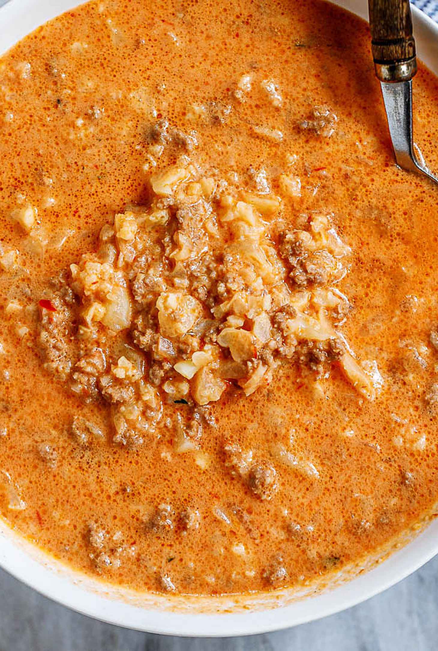 Cauliflower Beef Cream Cheese Soup - #recipe by #eatwell101 - https://www.eatwell101.com/cauliflower-beef-cream-cheese-soup-recipe