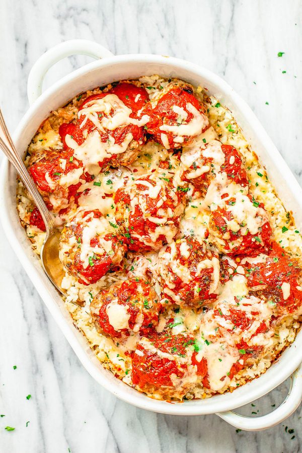 Cheesy Cauliflower Turkey Meatballs Casserole - #recipe by #eatwell101 - https://www.eatwell101.com/cheesy-cauliflower-meatball-casserole-recipe