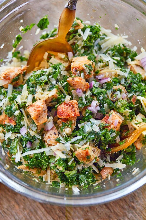 Healthy Roasted Chicken Parmesan Kale Salad - #recipe by #eatwell101 - https://www.eatwell101.com/healthy-chicken-parmesan-kale-salad-recipe