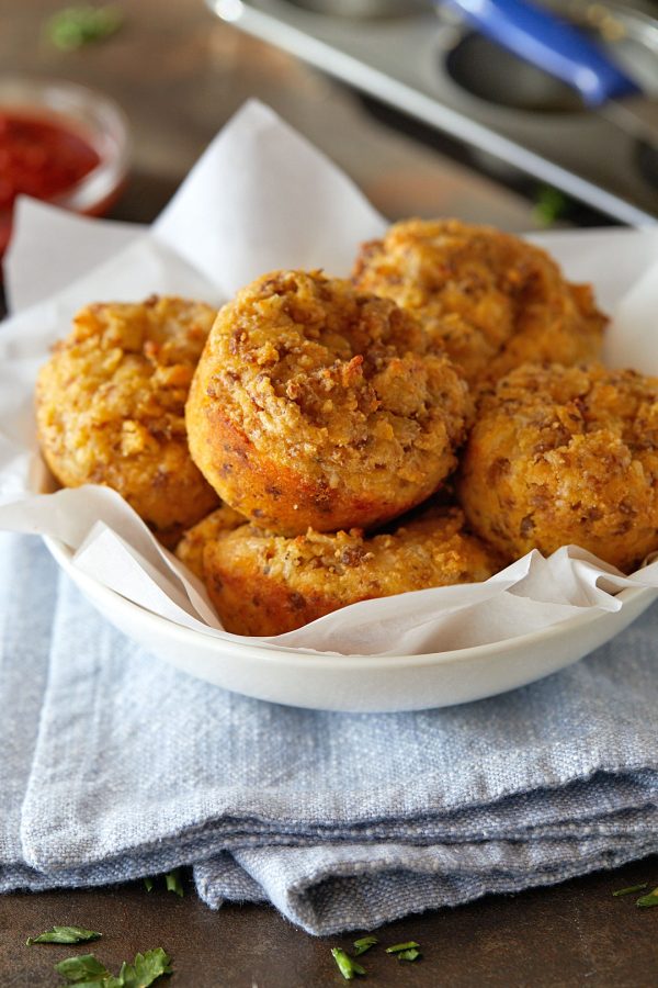 Easy Sausage Egg Muffins - #recipe by #eatwell101 - https://www.eatwell101.com/sausage-egg-cheese-muffins-recipe