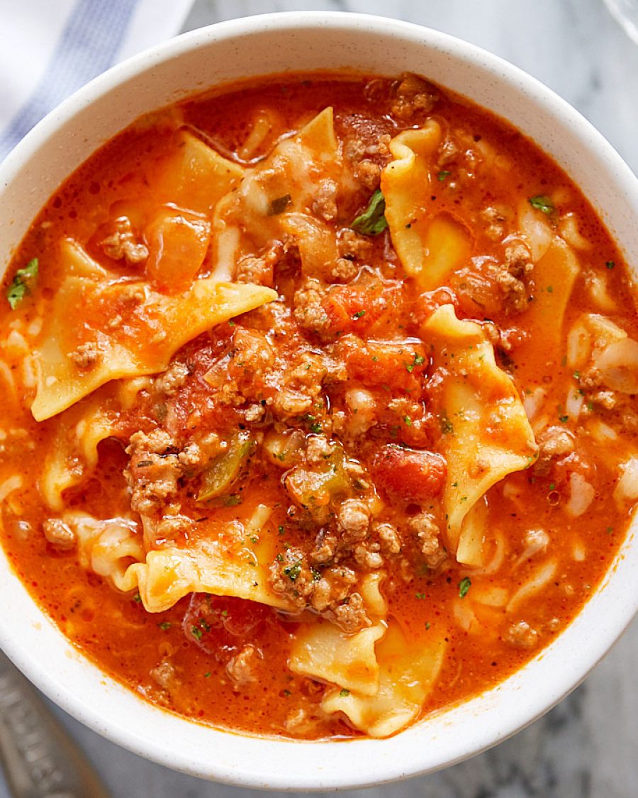 5-Minute Instant Pot Beef Lasagna Soup - #recipe by #eatwell101 - https://www.eatwell101.com/instant-pot-lasagna-soup-recipe