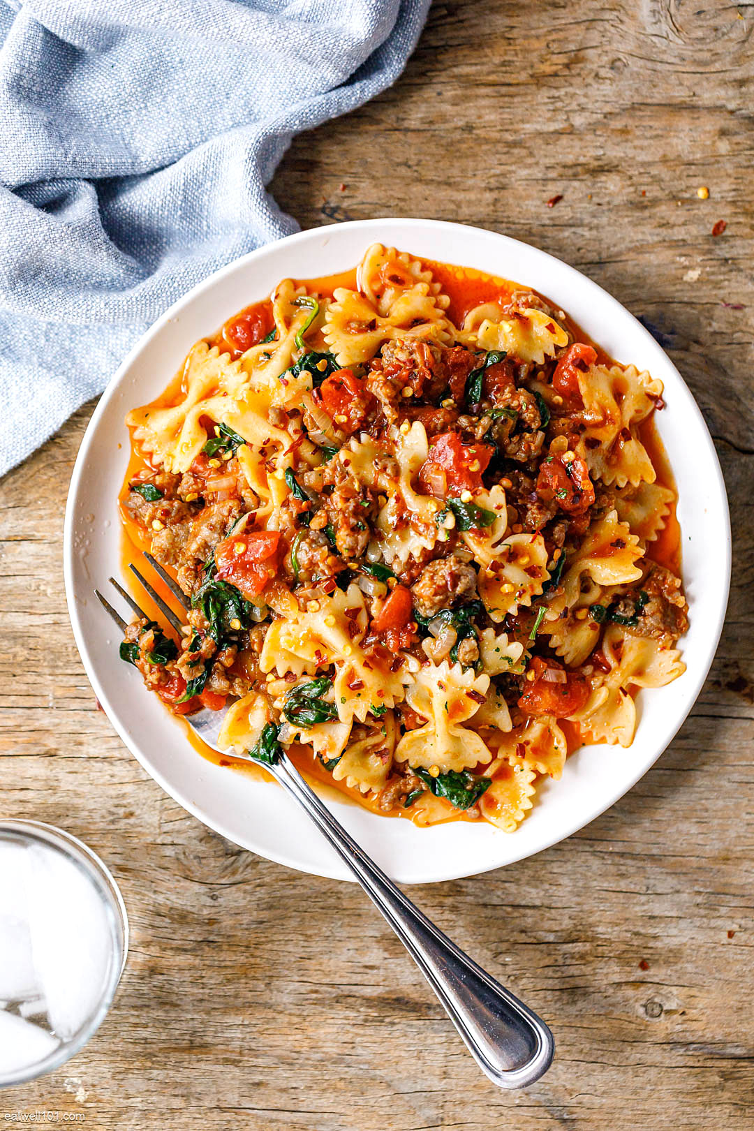 Tomato Spinach Sausage Pasta Recipe — Eatwell101