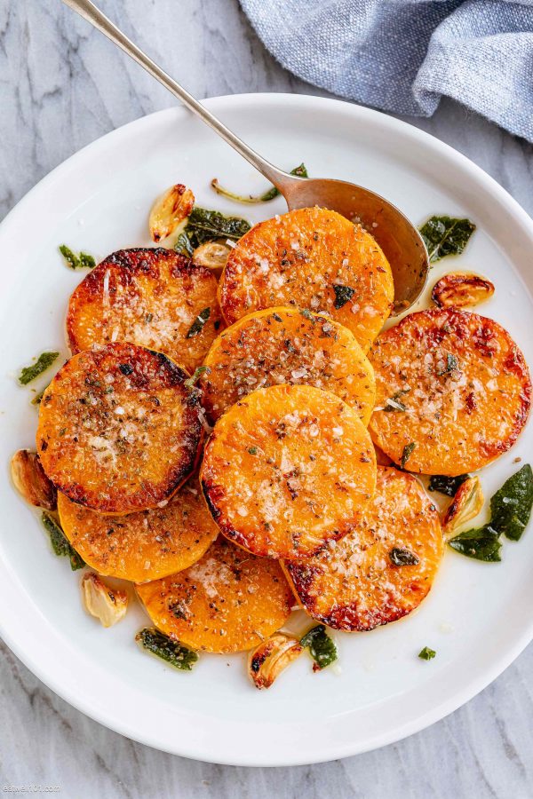 Roasted Butternut Squash with Garlic Butter Parmesan - #recipe by #eatwell101 - https://www.eatwell101.com/baked-garlic-butter-parmesan-butternut-squash-recipe