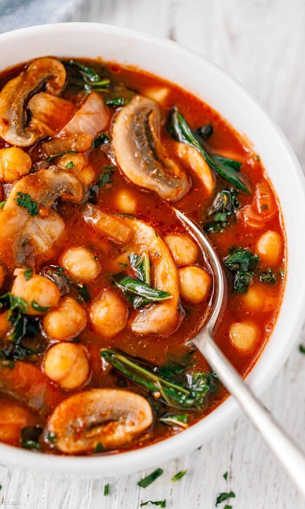 Chickpea Kale Tomato Soup {Vegan}