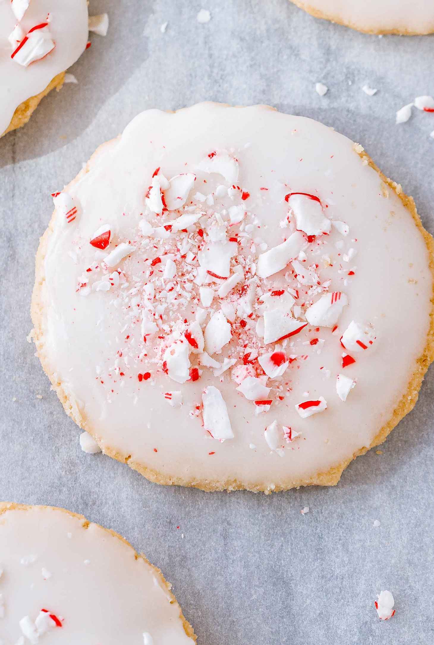 Easy Peppermint Christmas Shortbread Cookies - #recipe by #eatwell101 - https://www.eatwell101.com/peppermint-christmas-shortbread-cookies-recipe