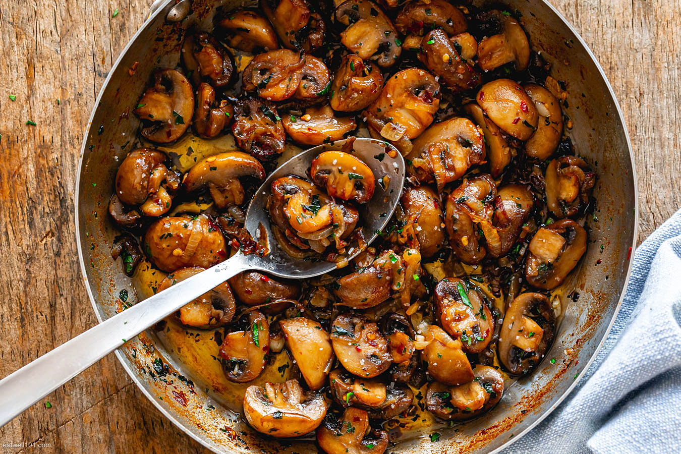 Garlic Butter Mushrooms Skillet