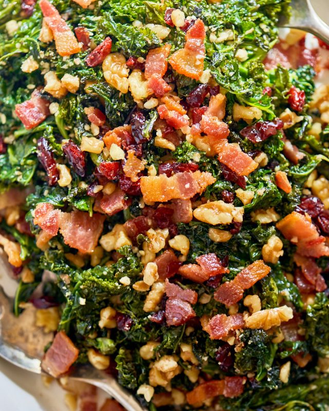 Healthy Sautéed Kale Salad with Bacon, Walnuts and Cranberries - #recipe by #eatwell101 - https://www.eatwell101.com/healthy-sauteed-kale-salad-with-bacon-walnuts-and-cranberries