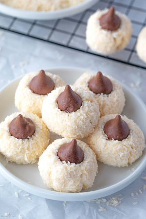 Lemon Cheesecake Blossoms {No Bake}