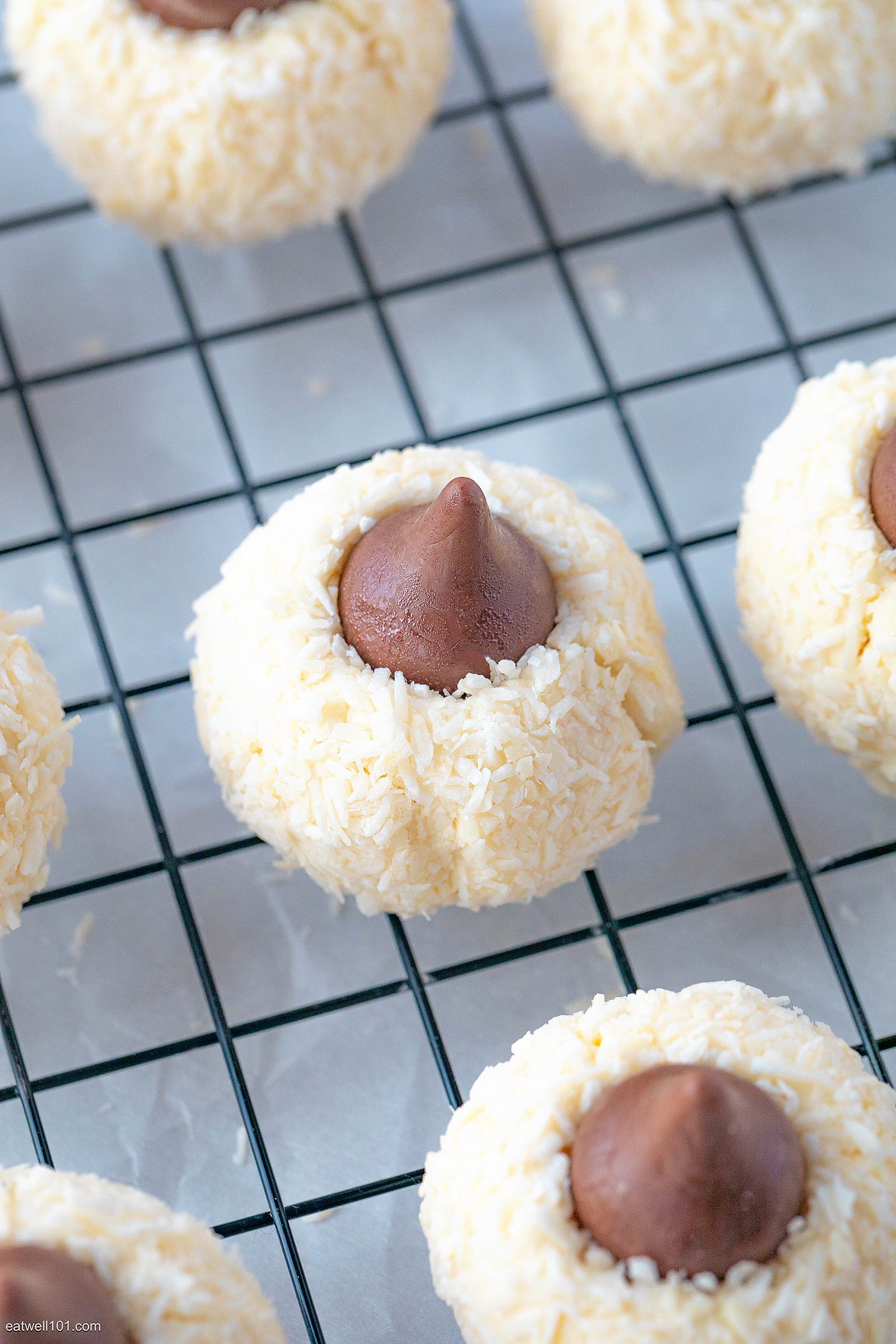 Lemon Coconut Cheesecake Blossoms recipe 4