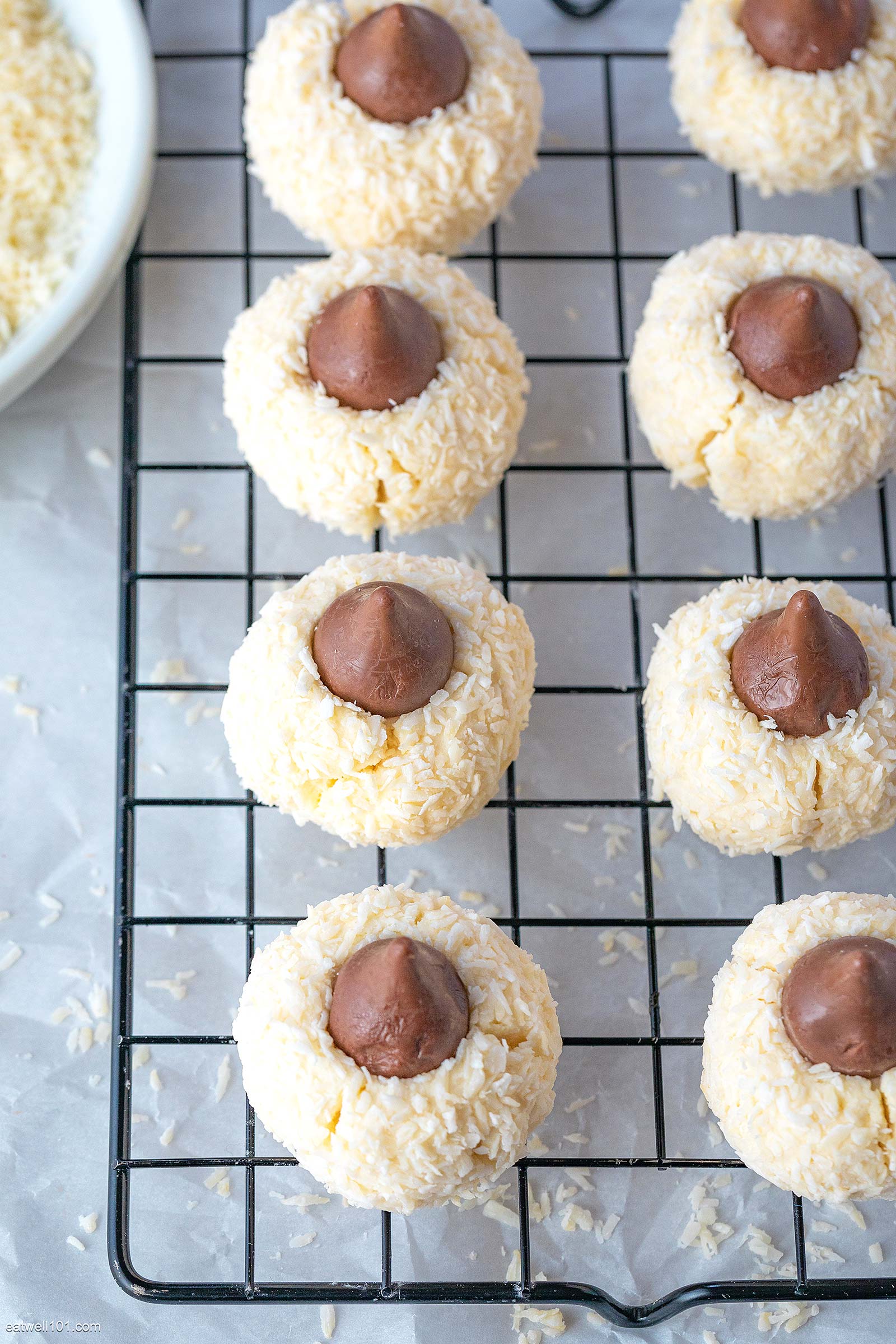 Lemon Coconut Cheesecake Blossoms