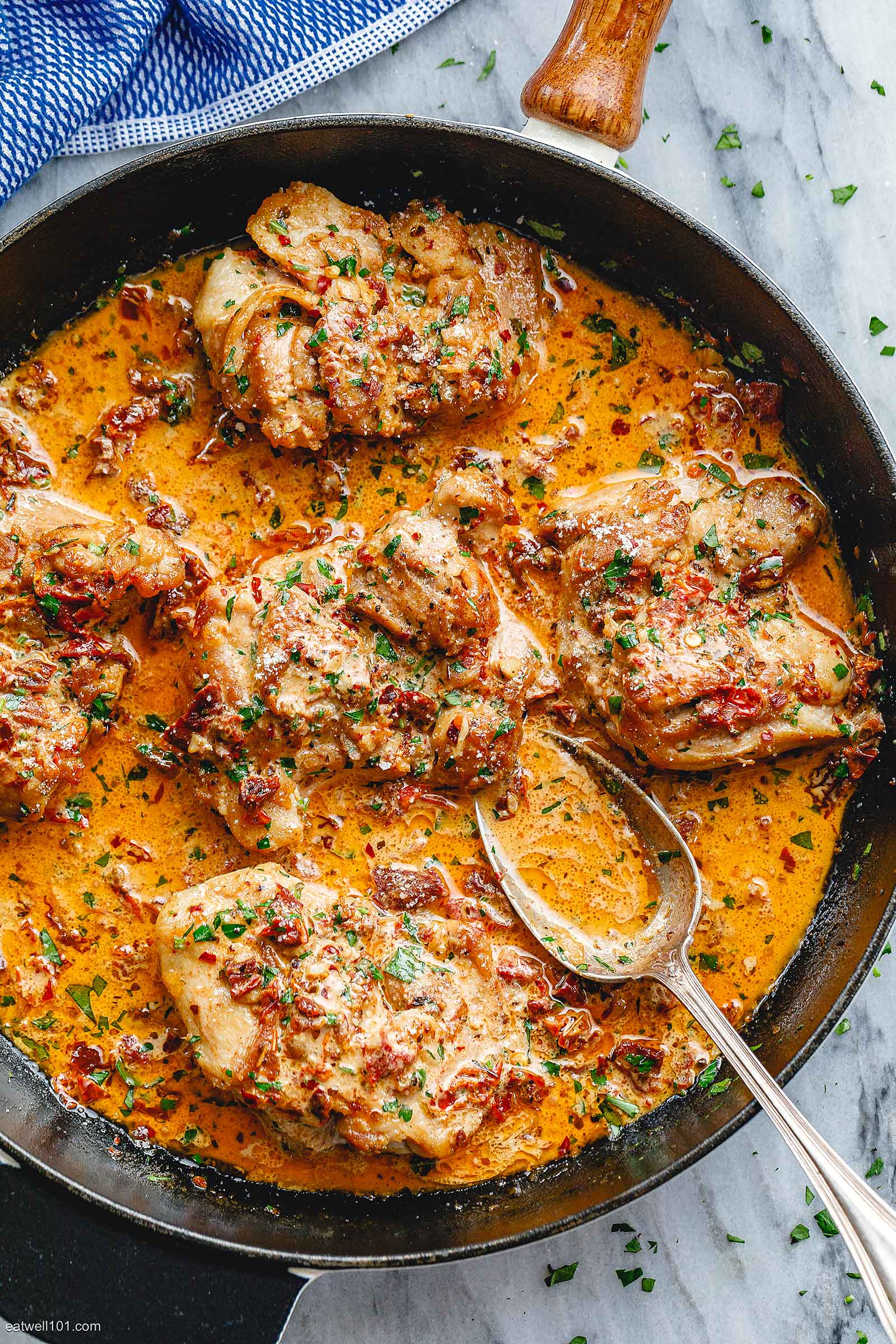 Skillet Chicken Thighs Recipe in Sundried Tomato Parmesan Cream Sauce ...