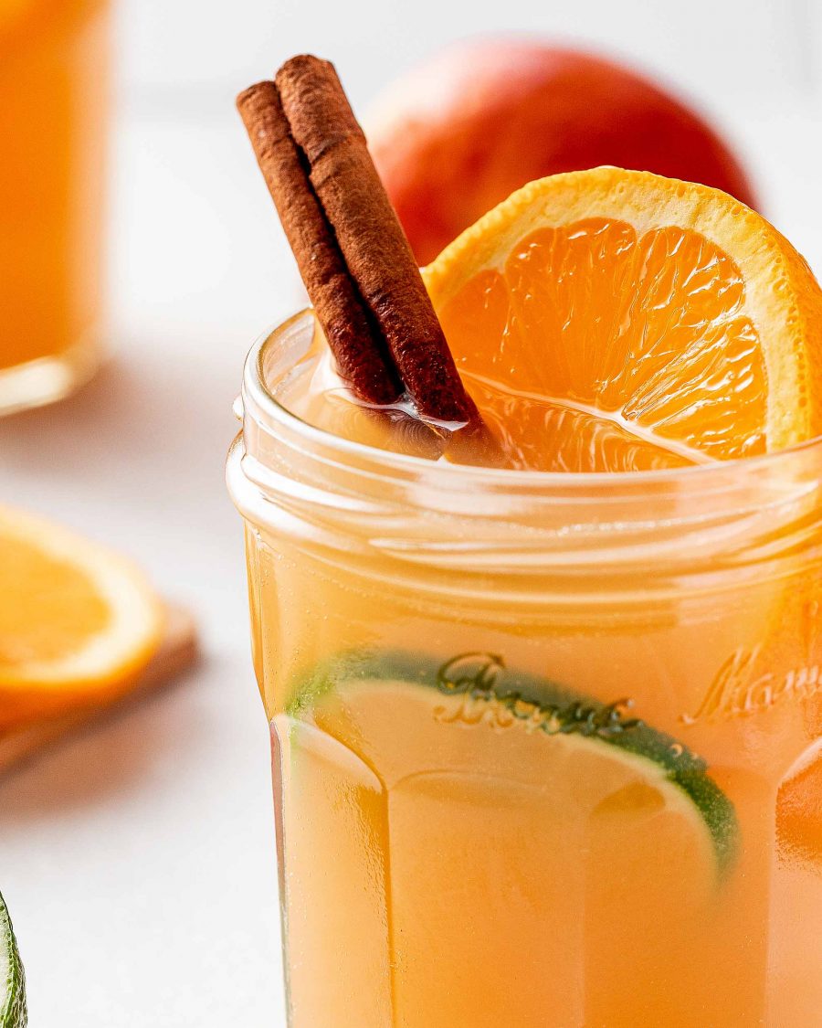Slow Cooker Spiced Apple Cider with Orange - #recipe by #eatwell101 - https://www.eatwell101.com/slow-cooker-spiced-apple-cider-recipe