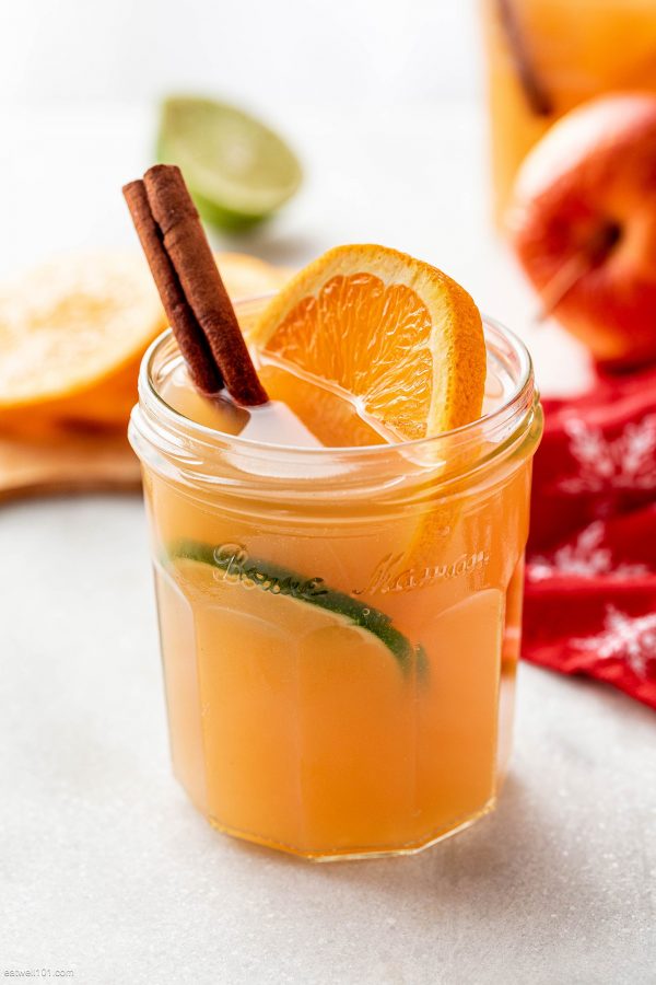 Slow Cooker Spiced Apple Cider with Orange - #recipe by #eatwell101 - https://www.eatwell101.com/slow-cooker-spiced-apple-cider-recipe