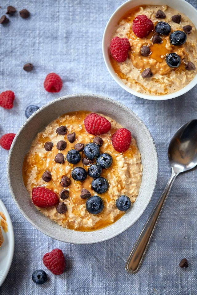 Healthy Chocolate Peanut Butter Oatmeal Breakfast