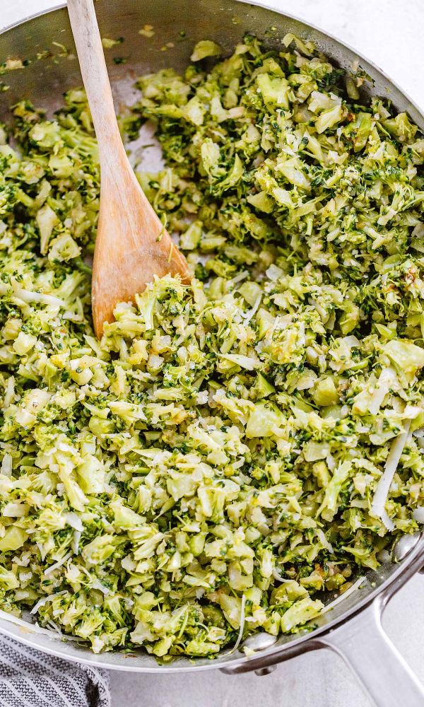 Garlic Parmesan Broccoli Rice Skillet